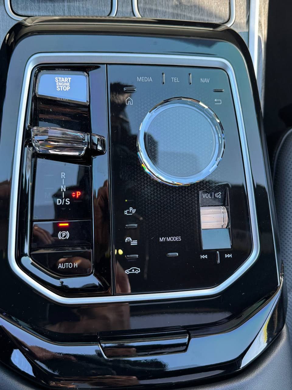 2023 BMW 740 — Miniatură 17