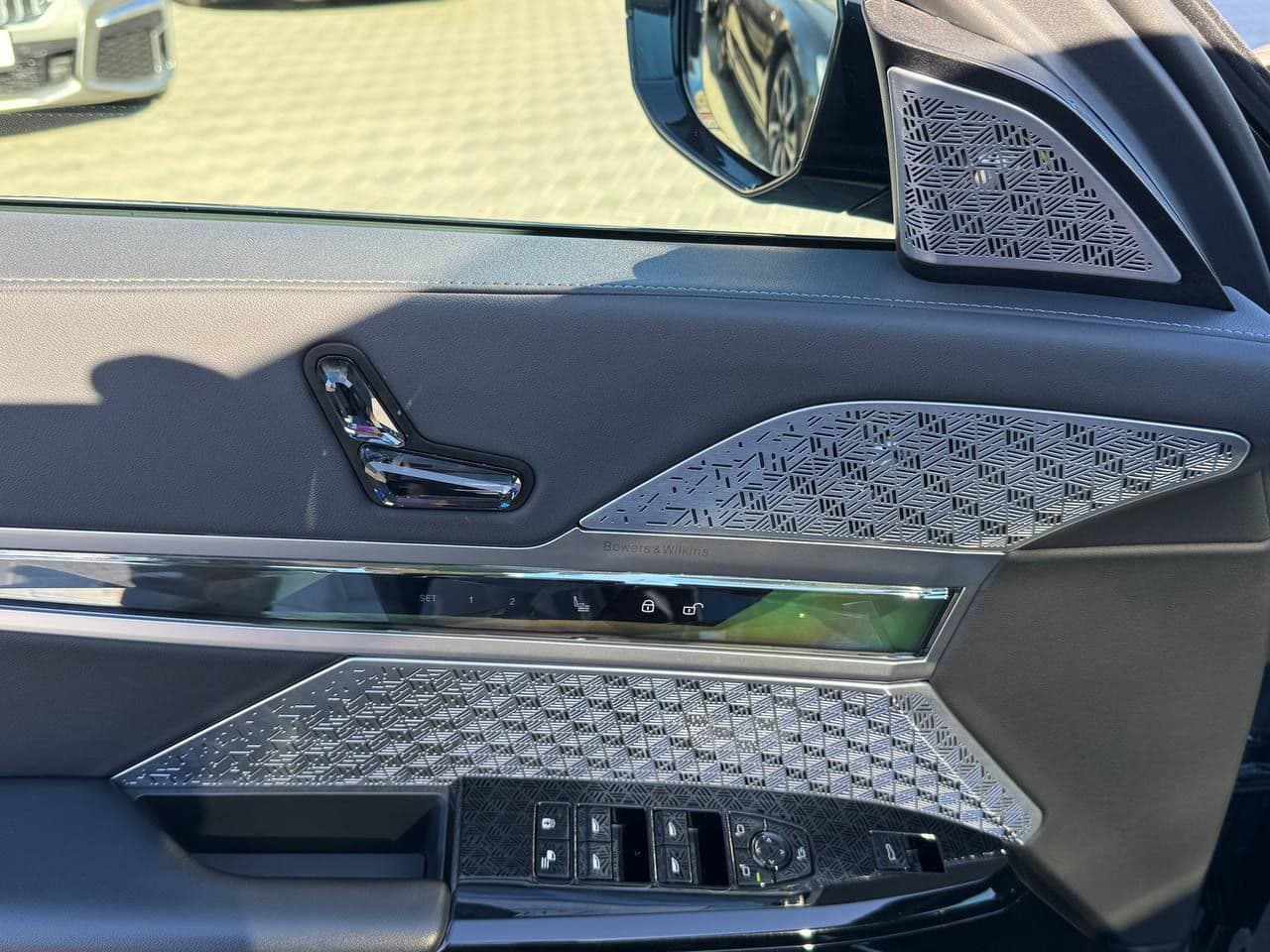 2023 BMW 740 — Miniatură 7