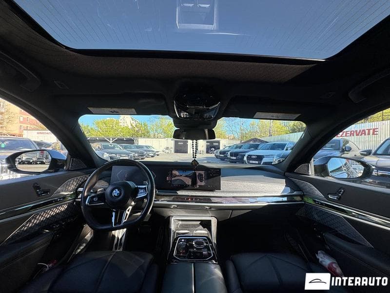 2023 BMW 740 — Miniatură 10
