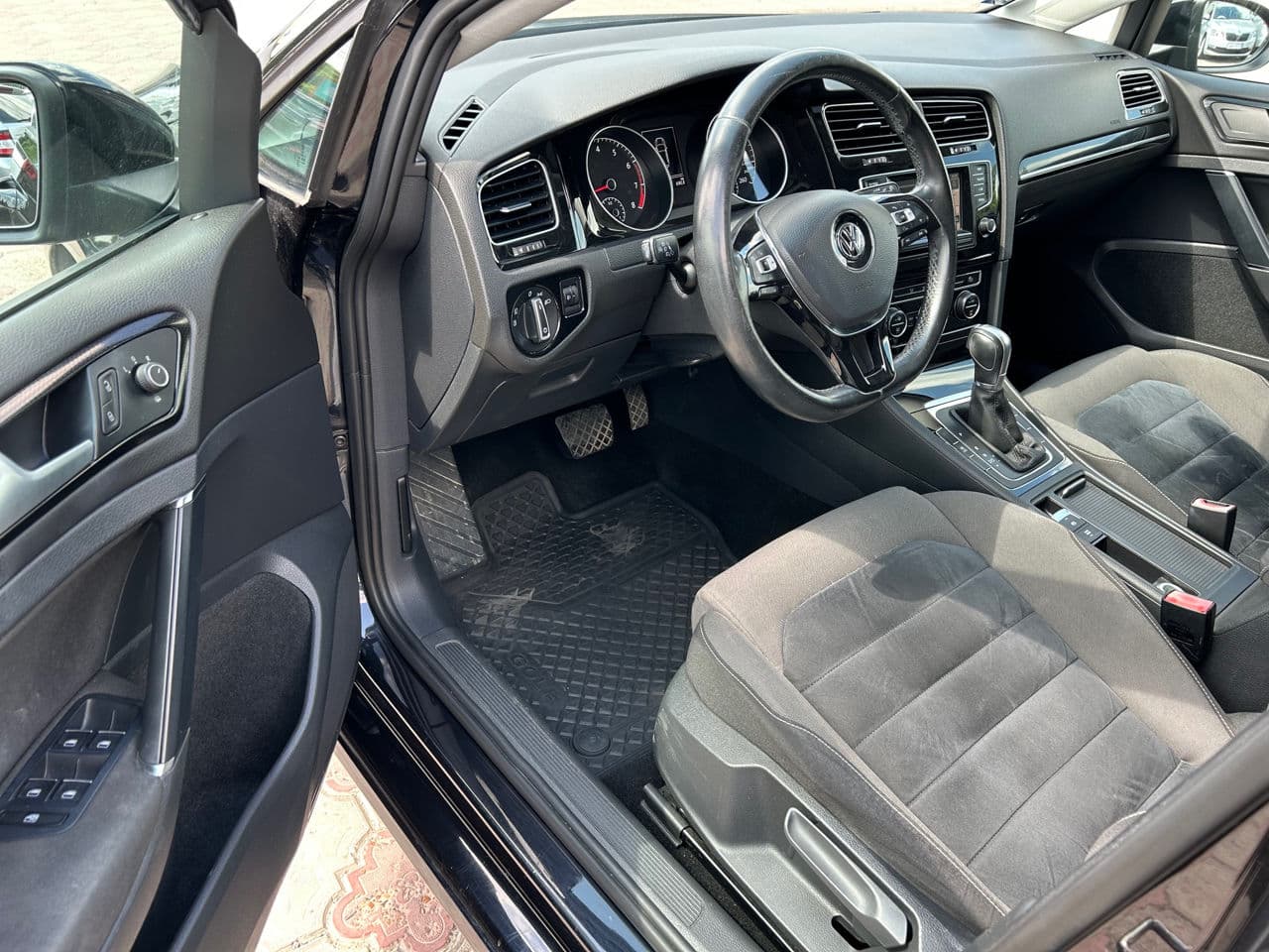 2014 Volkswagen Golf — Miniatură 5