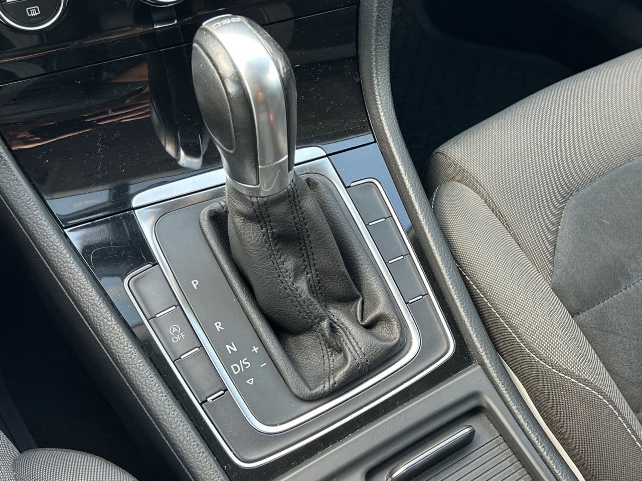2014 Volkswagen Golf — Miniatură 12