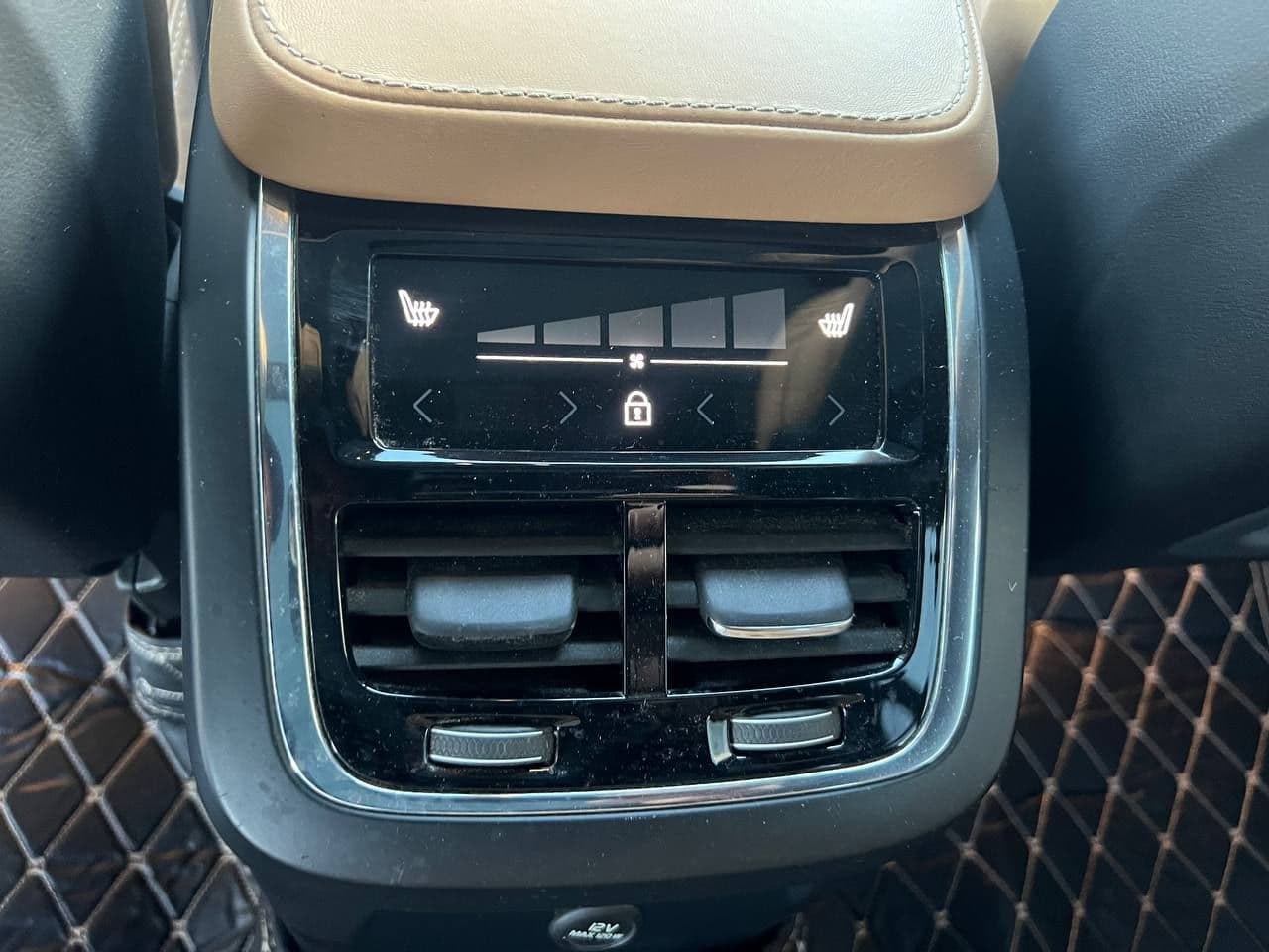 Volvo XC 90 2017 — Миниатюра 26