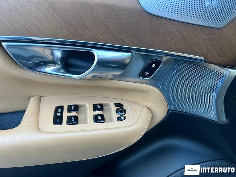 Volvo XC 90 2017 — Миниатюра 10