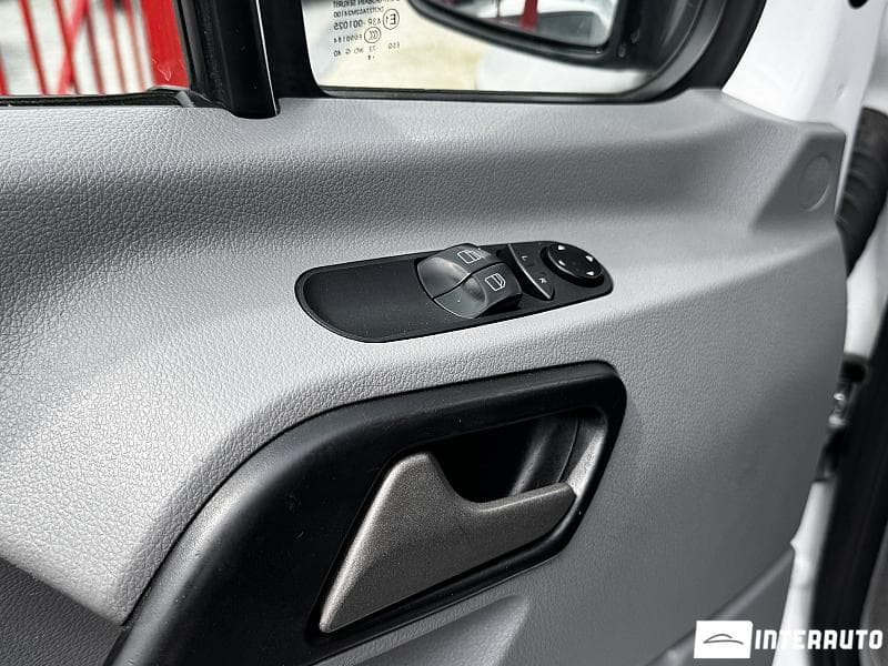 2018 Mercedes Sprinter — Miniatură 7