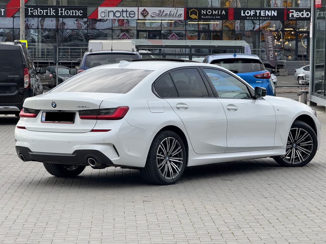 BMW 330E 2019 — Миниатюра 3