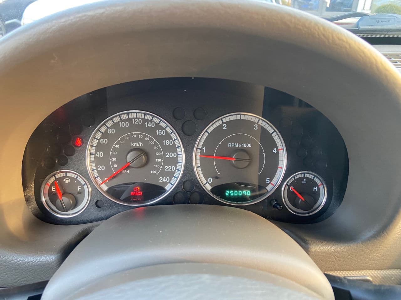 2005 Jeep Cherokee — Miniatură 9
