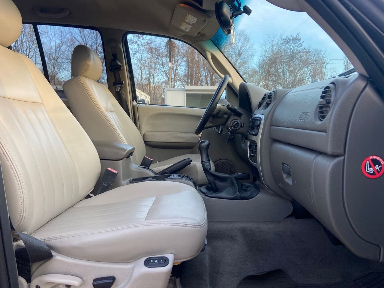 2005 Jeep Cherokee — Miniatură 12