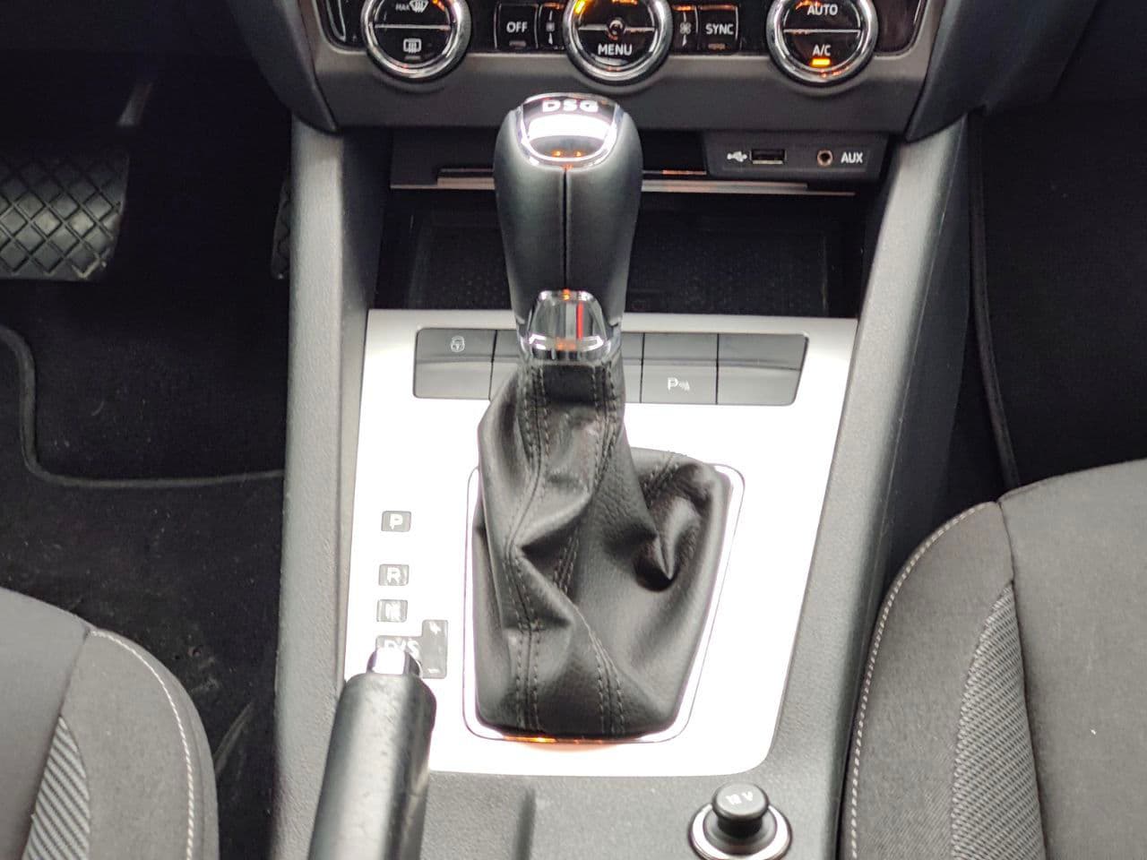 2017 Skoda Octavia — Miniatură 14