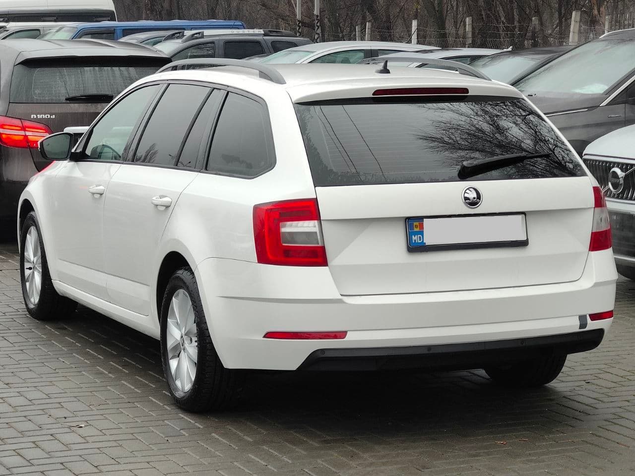 2017 Skoda Octavia — Miniatură 4