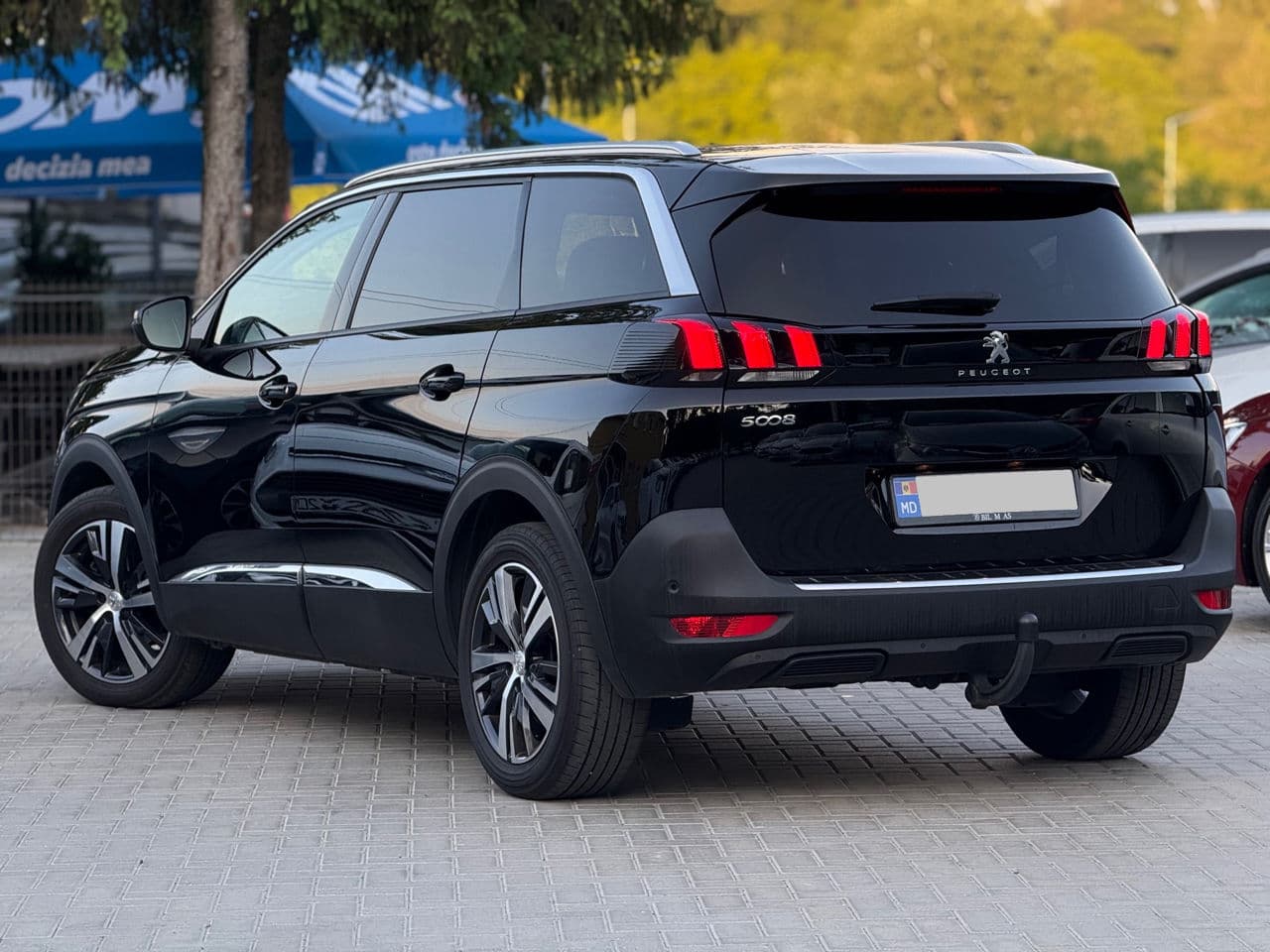 2020 Peugeot 5008 — Miniatură 4