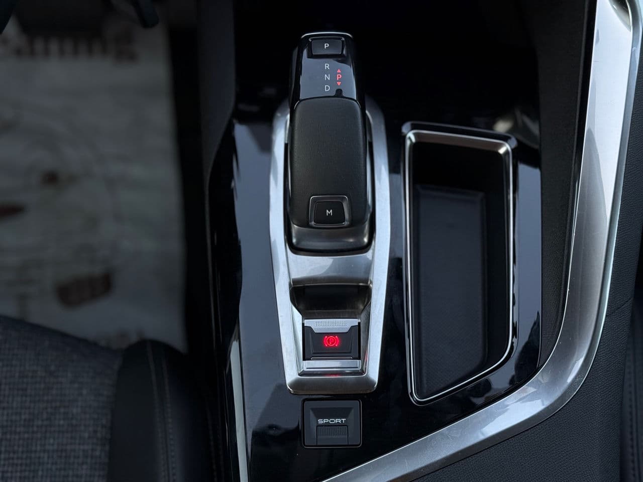 2020 Peugeot 5008 — Miniatură 13