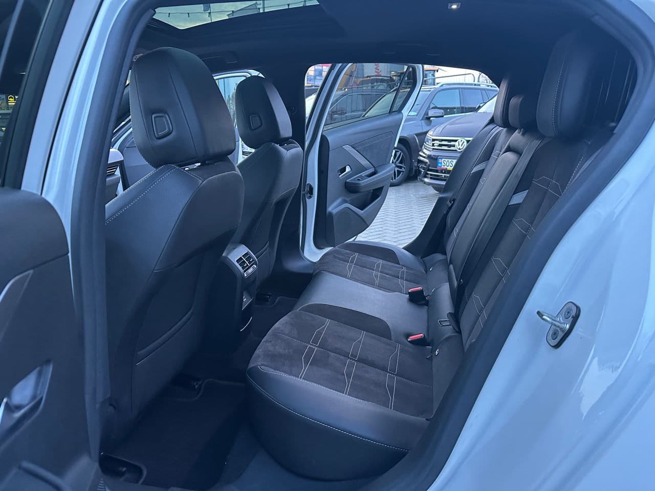 Opel Astra 2022 — Миниатюра 12