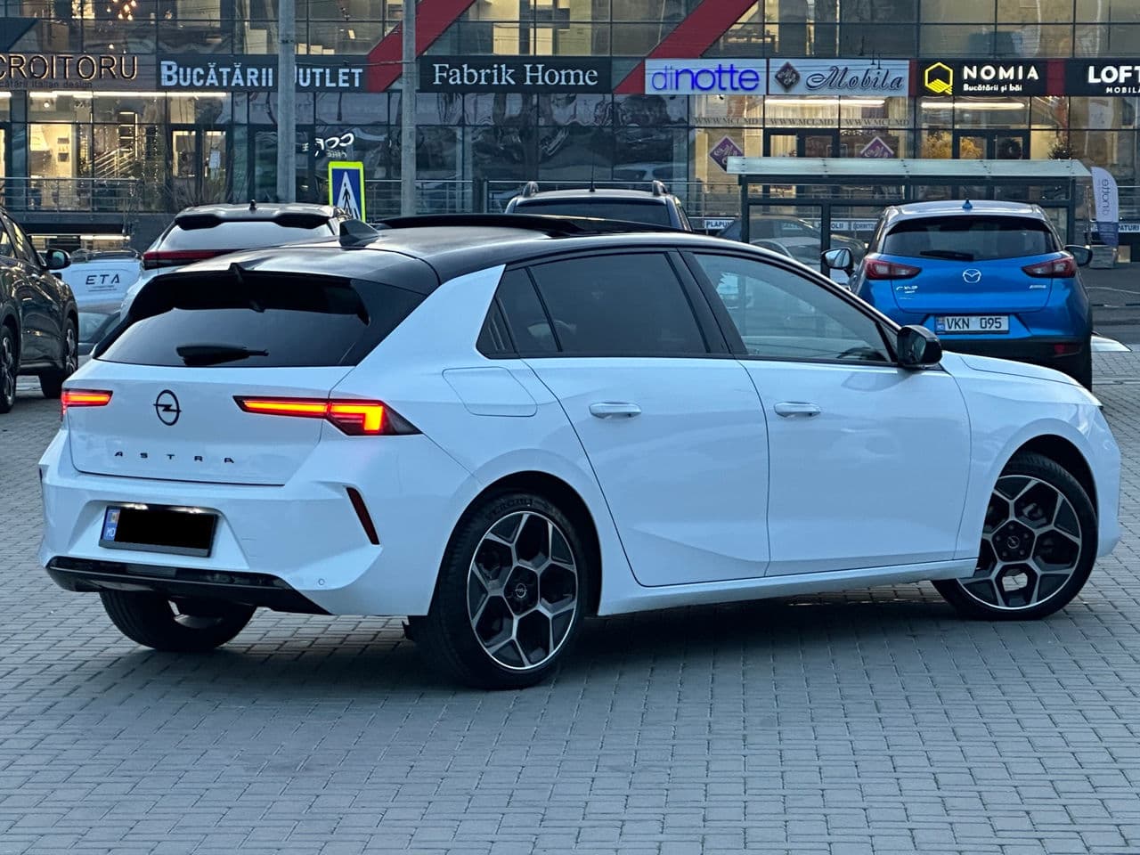 Opel Astra 2022 — Миниатюра 3