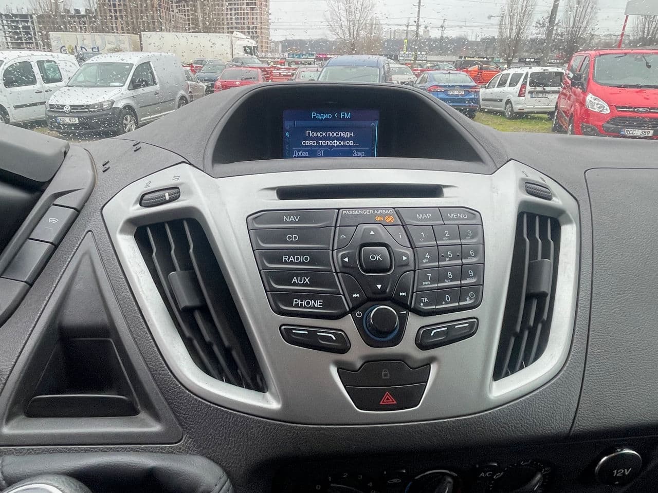 2015 Ford Transit — Miniatură 9