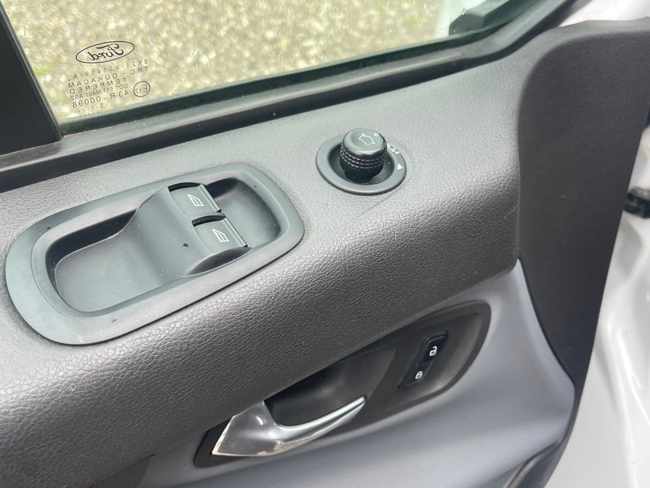 2015 Ford Transit — Miniatură 5