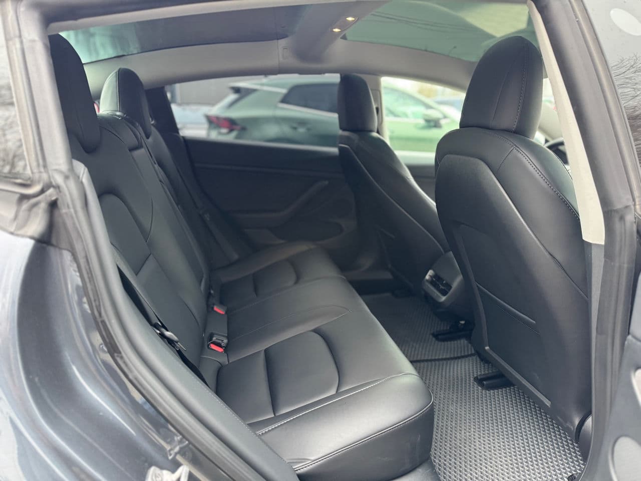 2023 Tesla Model 3 — Miniatură 16