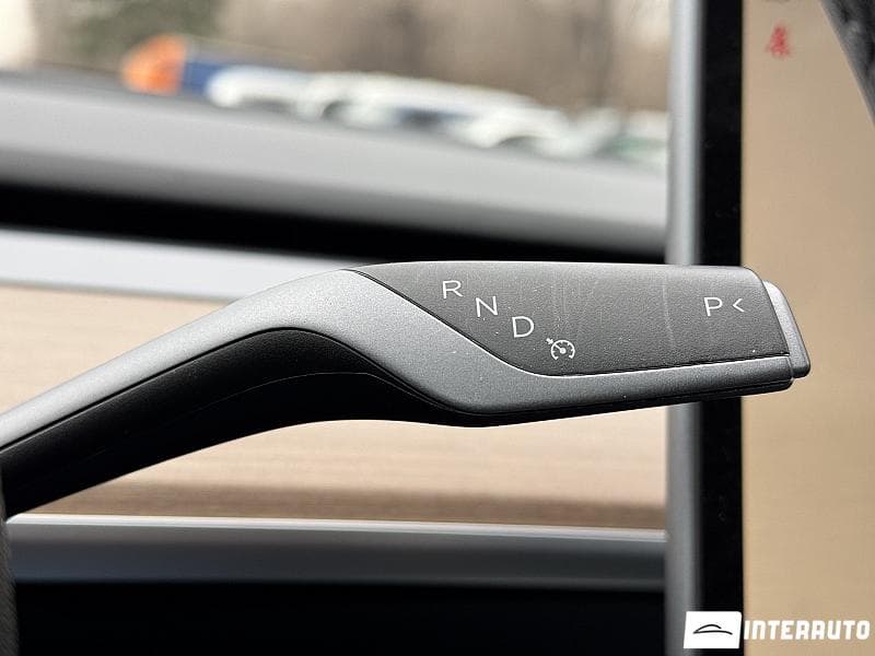 2023 Tesla Model 3 — Miniatură 9