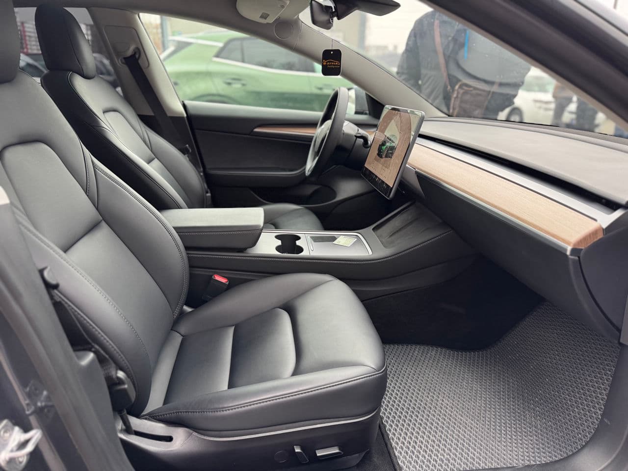 2023 Tesla Model 3 — Miniatură 17