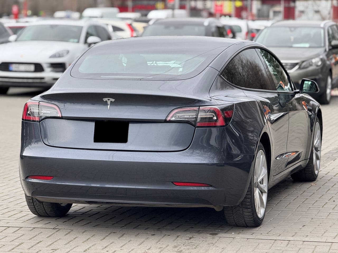 2023 Tesla Model 3 — Miniatură 4