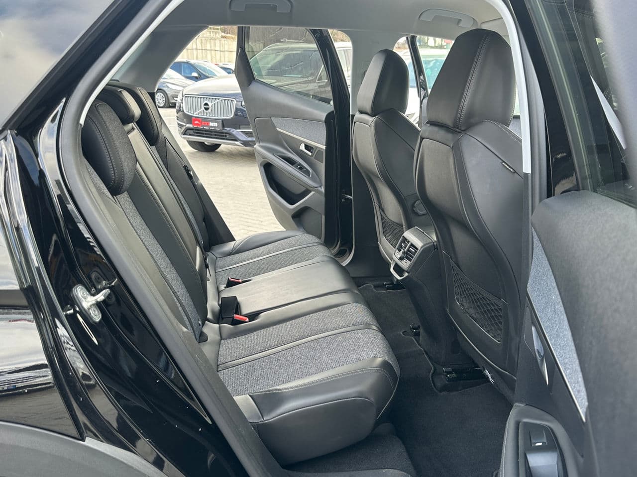 Peugeot 3008 2018 — Миниатюра 15