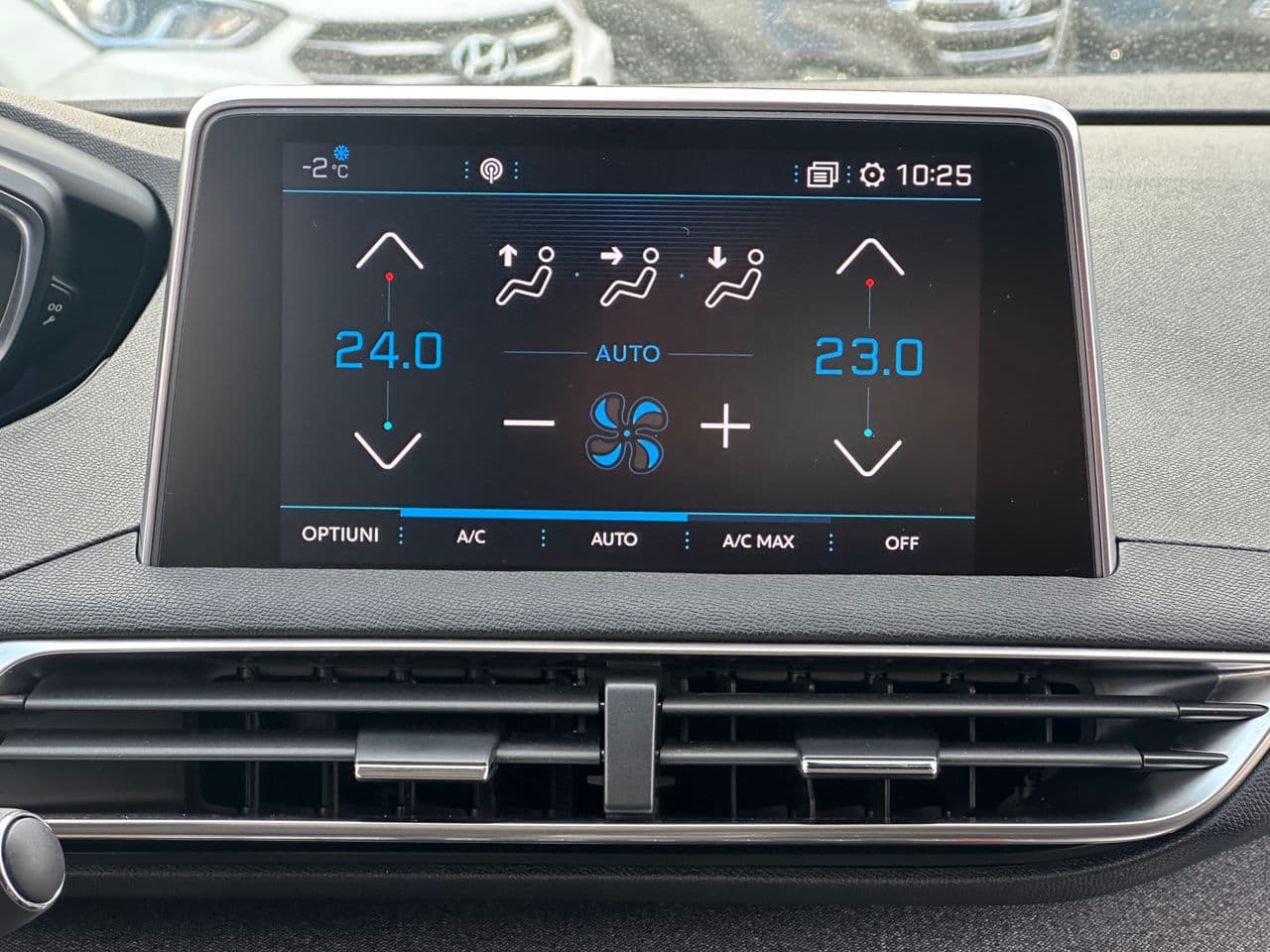 Peugeot 3008 2018 — Миниатюра 9