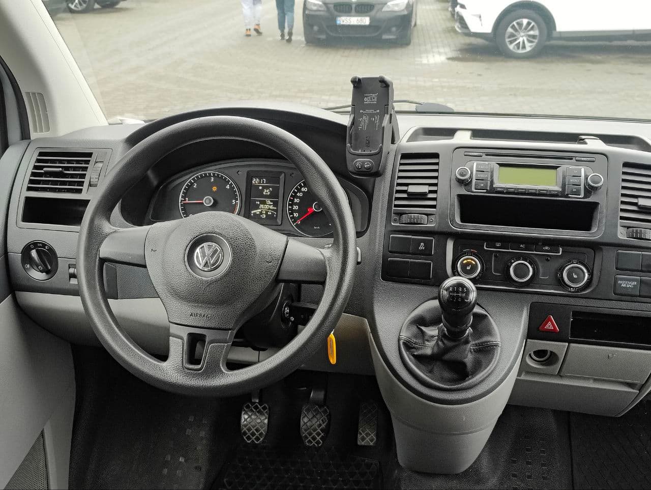 2010 Volkswagen Transporter — Miniatură 9