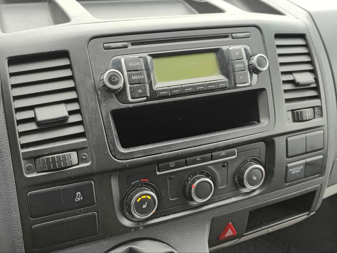 2010 Volkswagen Transporter — Miniatură 11