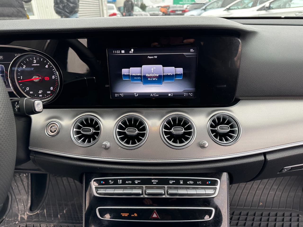 2016 Mercedes E 220 — Miniatură 11