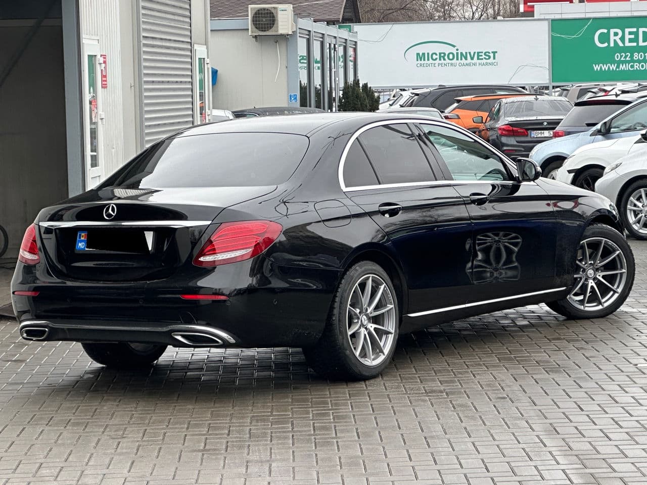 2016 Mercedes E 220 — Miniatură 4