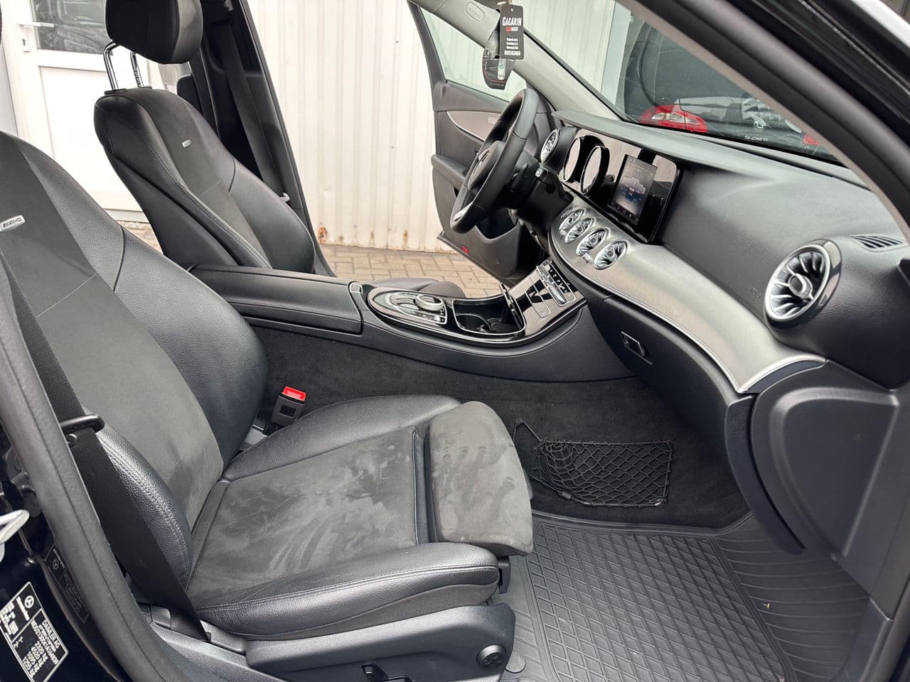 2016 Mercedes E 220 — Miniatură 5