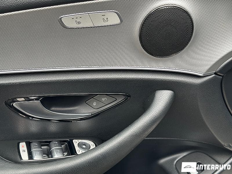 2016 Mercedes E 220 — Miniatură 14