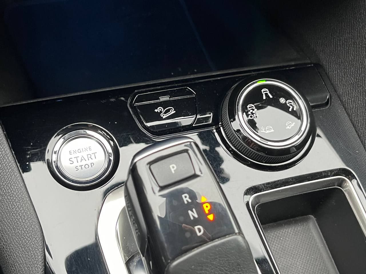 2020 Peugeot 5008 — Miniatură 15