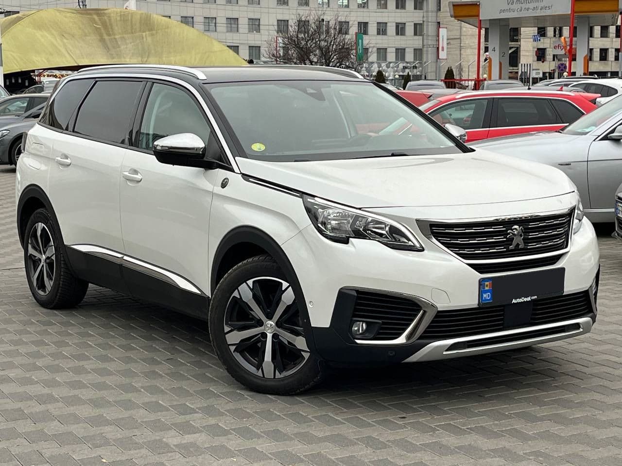 2020 Peugeot 5008 — Miniatură 3