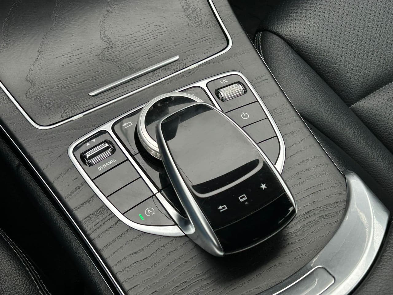 2016 Mercedes C 300 — Miniatură 14