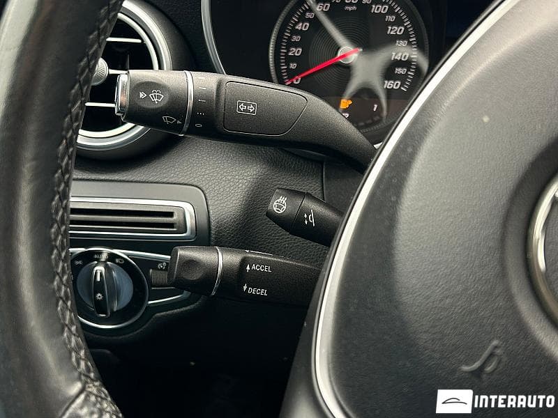 2016 Mercedes C 300 — Miniatură 11