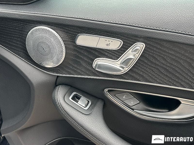 2016 Mercedes C 300 — Miniatură 16