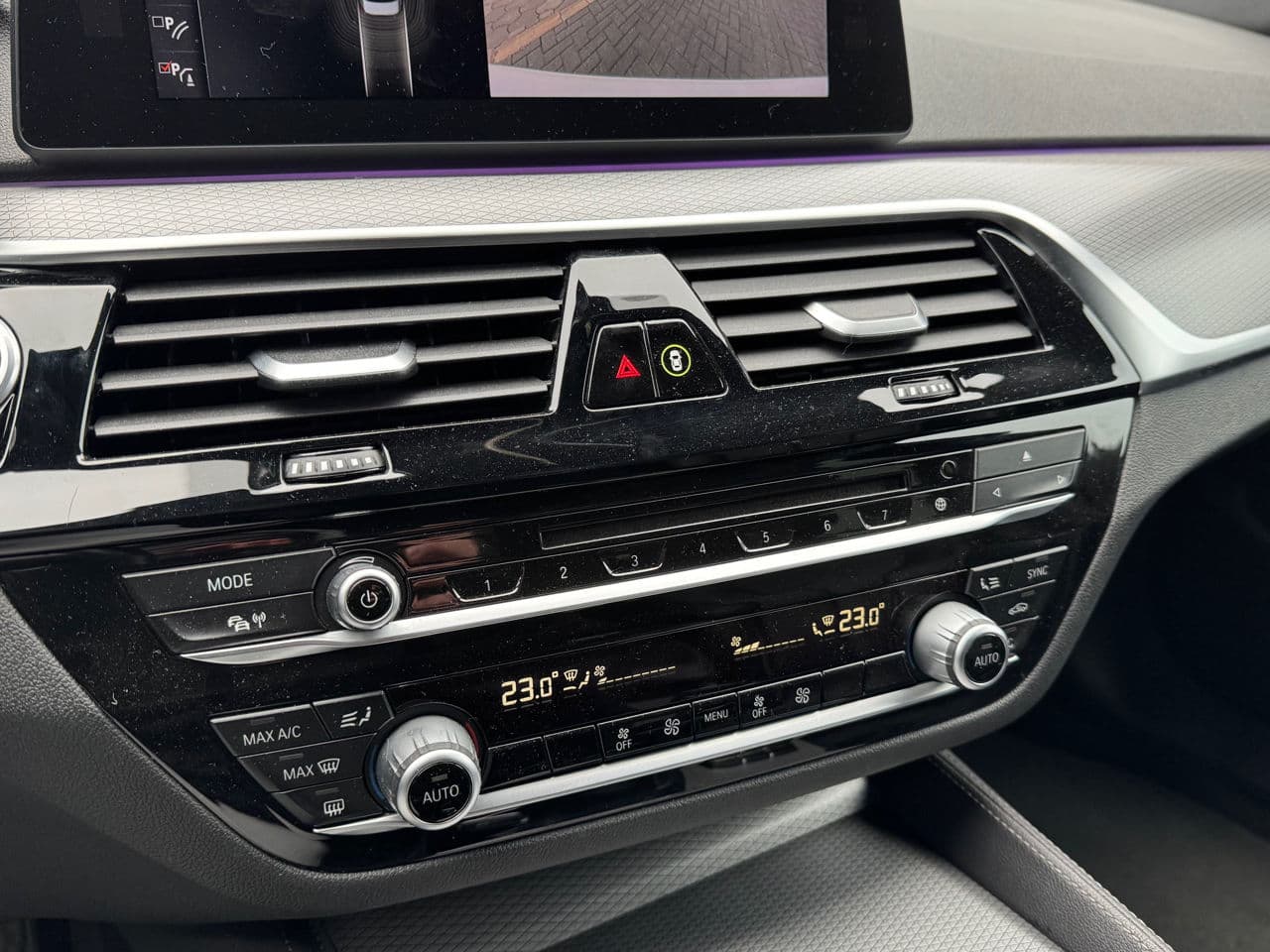 2018 BMW 530e — Miniatură 14