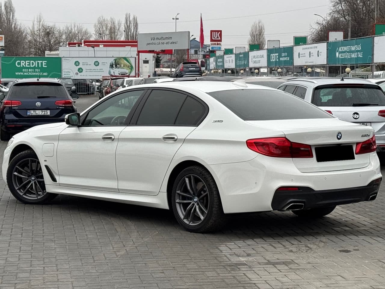 2018 BMW 530e — Miniatură 2