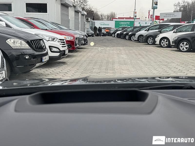 2021 BMW 218d — Miniatură 13