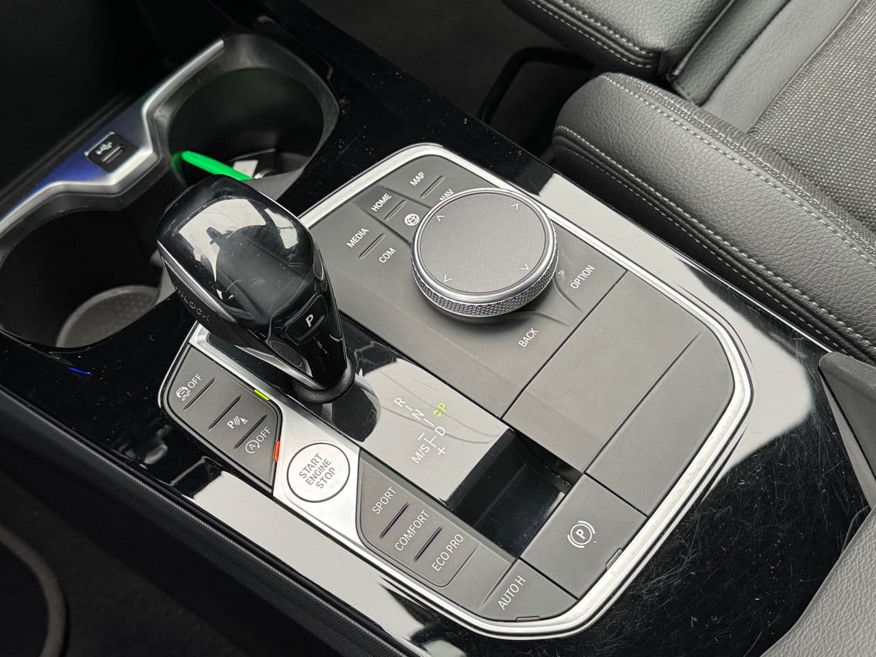 2021 BMW 218d — Miniatură 16