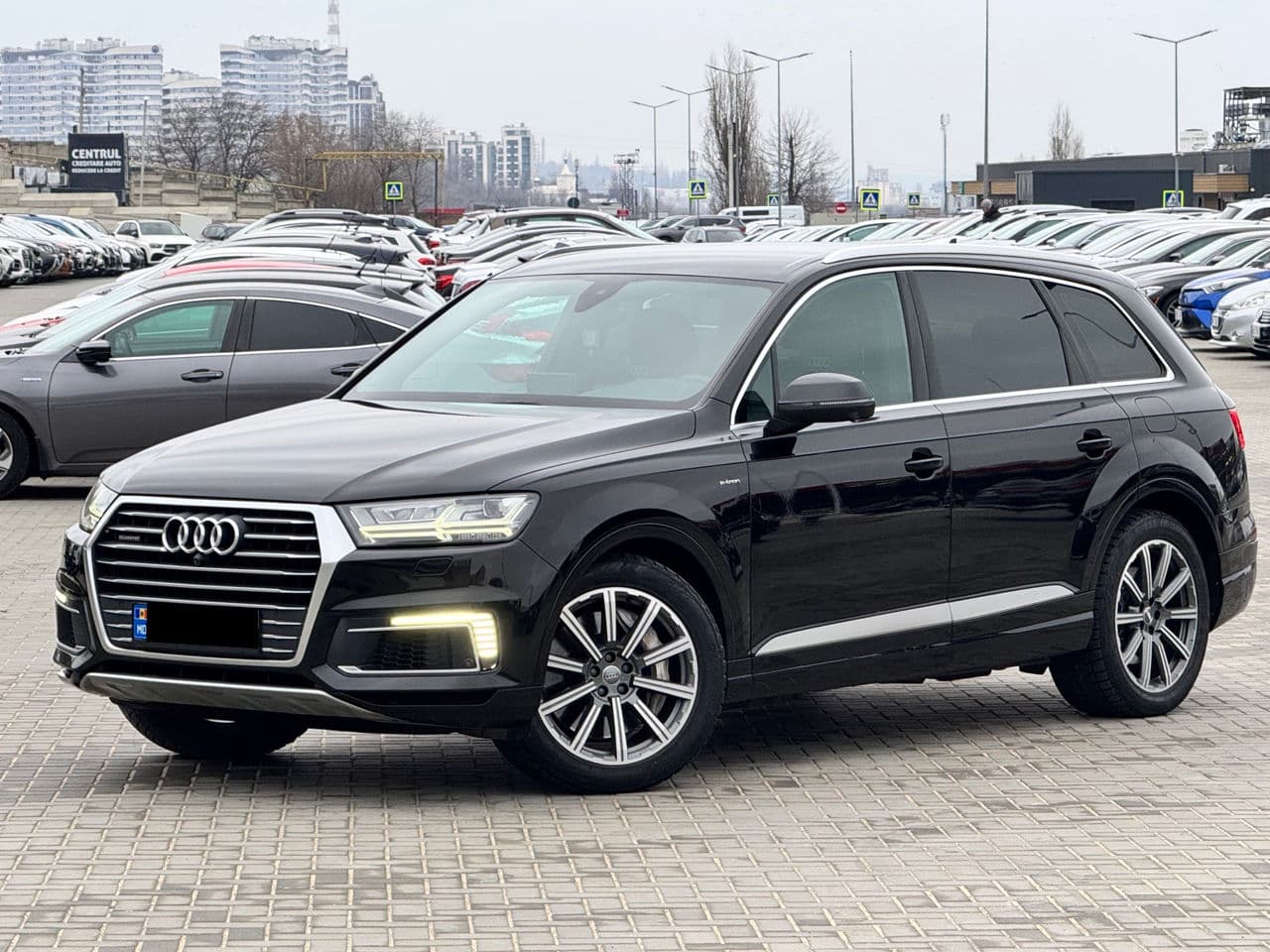 Audi Q7 E-Tron 2016 — Миниатюра 2