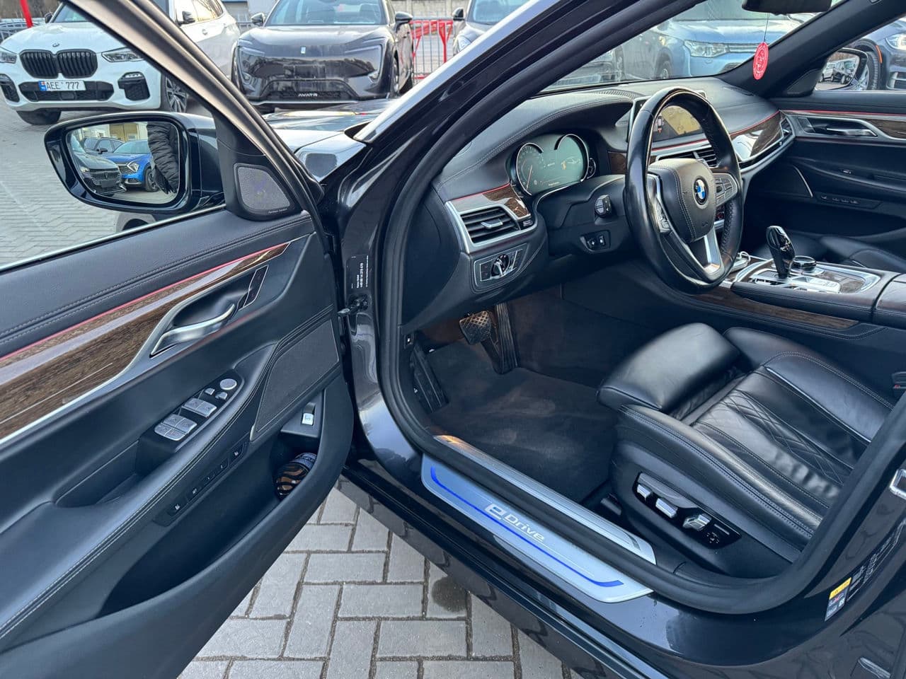 BMW 740e 2018 — Миниатюра 9