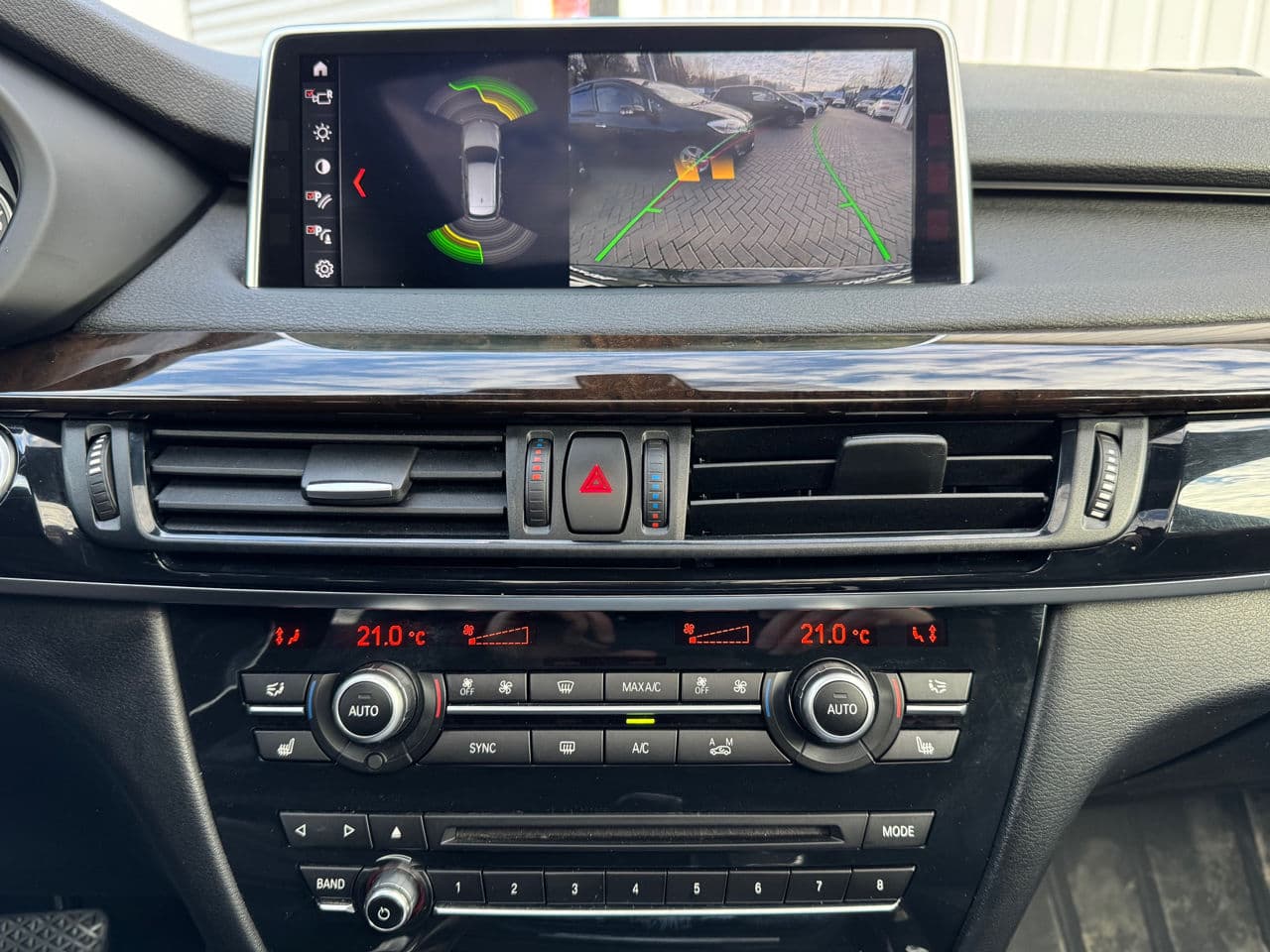 BMW X5 4.0e 2018 — Миниатюра 14