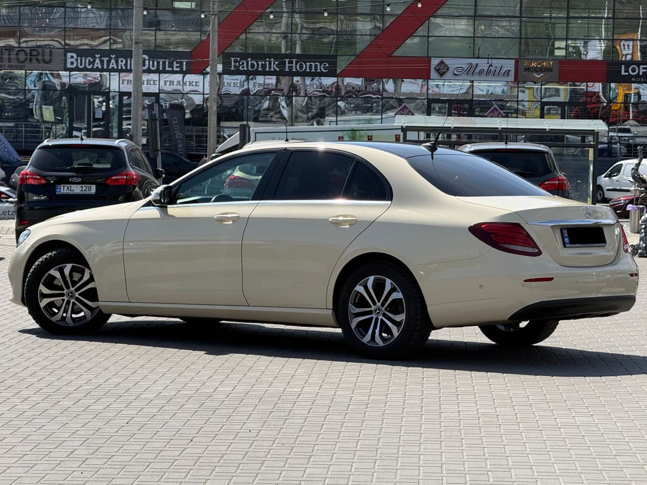 2019 Mercedes E 200 — Miniatură 4