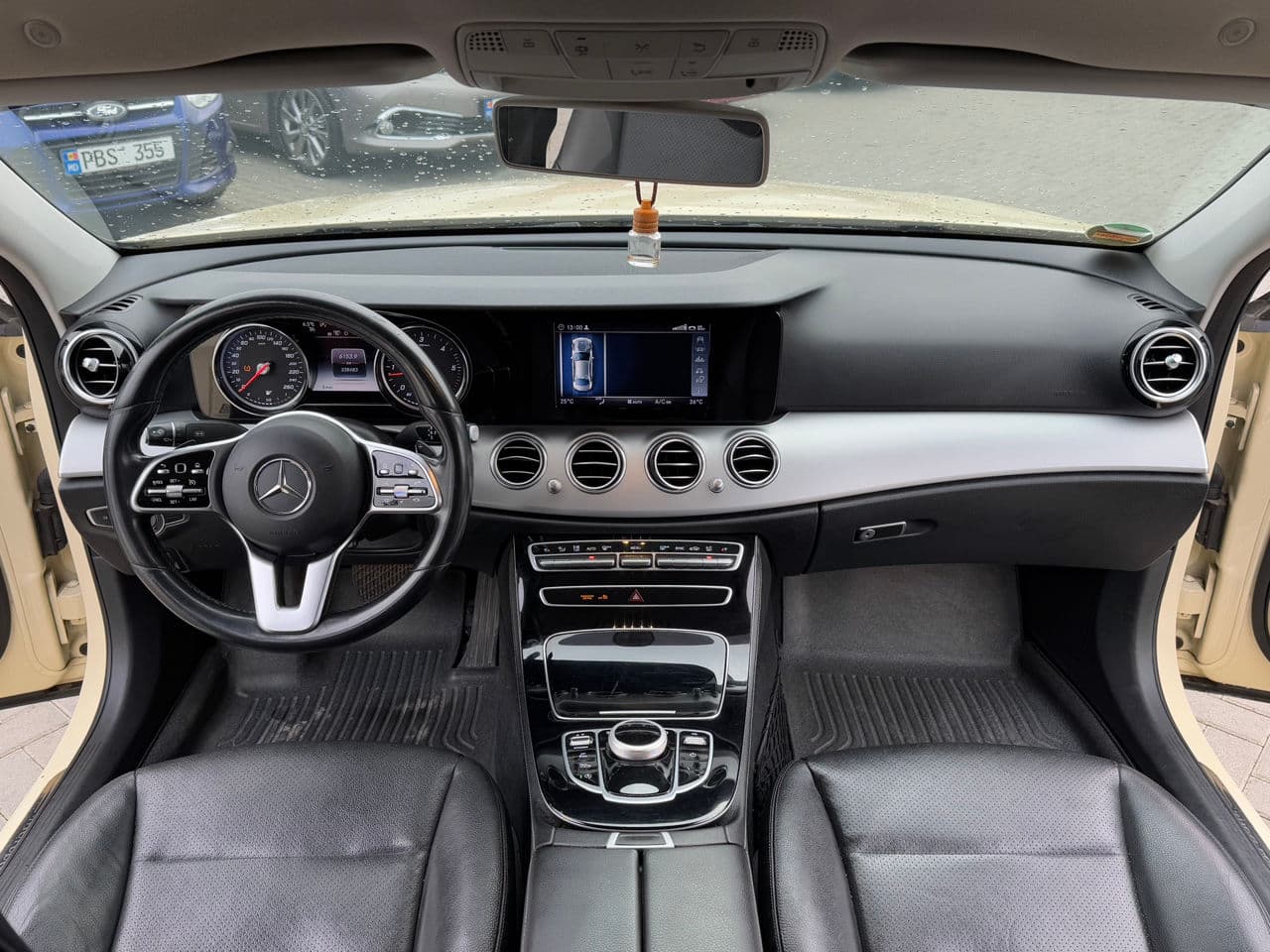 2019 Mercedes E 200 — Miniatură 6