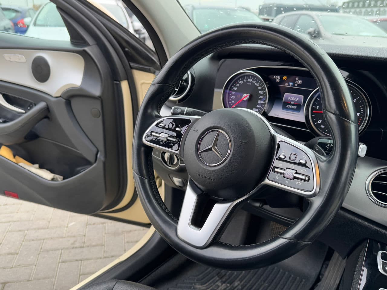 2019 Mercedes E 200 — Miniatură 7