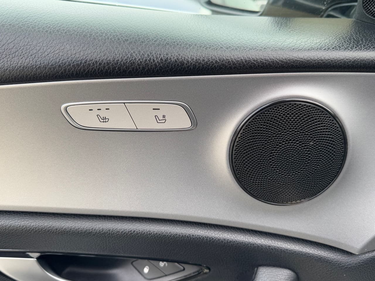 2019 Mercedes E 200 — Miniatură 17