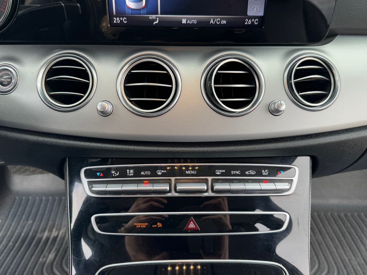 2019 Mercedes E 200 — Miniatură 10