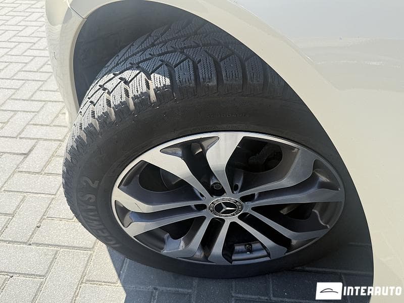 2019 Mercedes E 200 — Miniatură 15