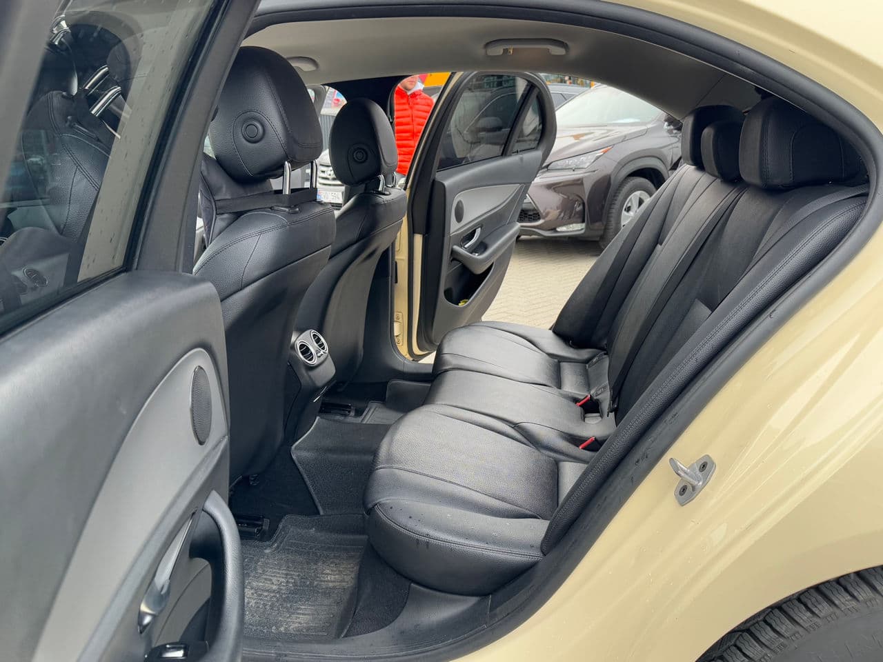 2019 Mercedes E 200 — Miniatură 12